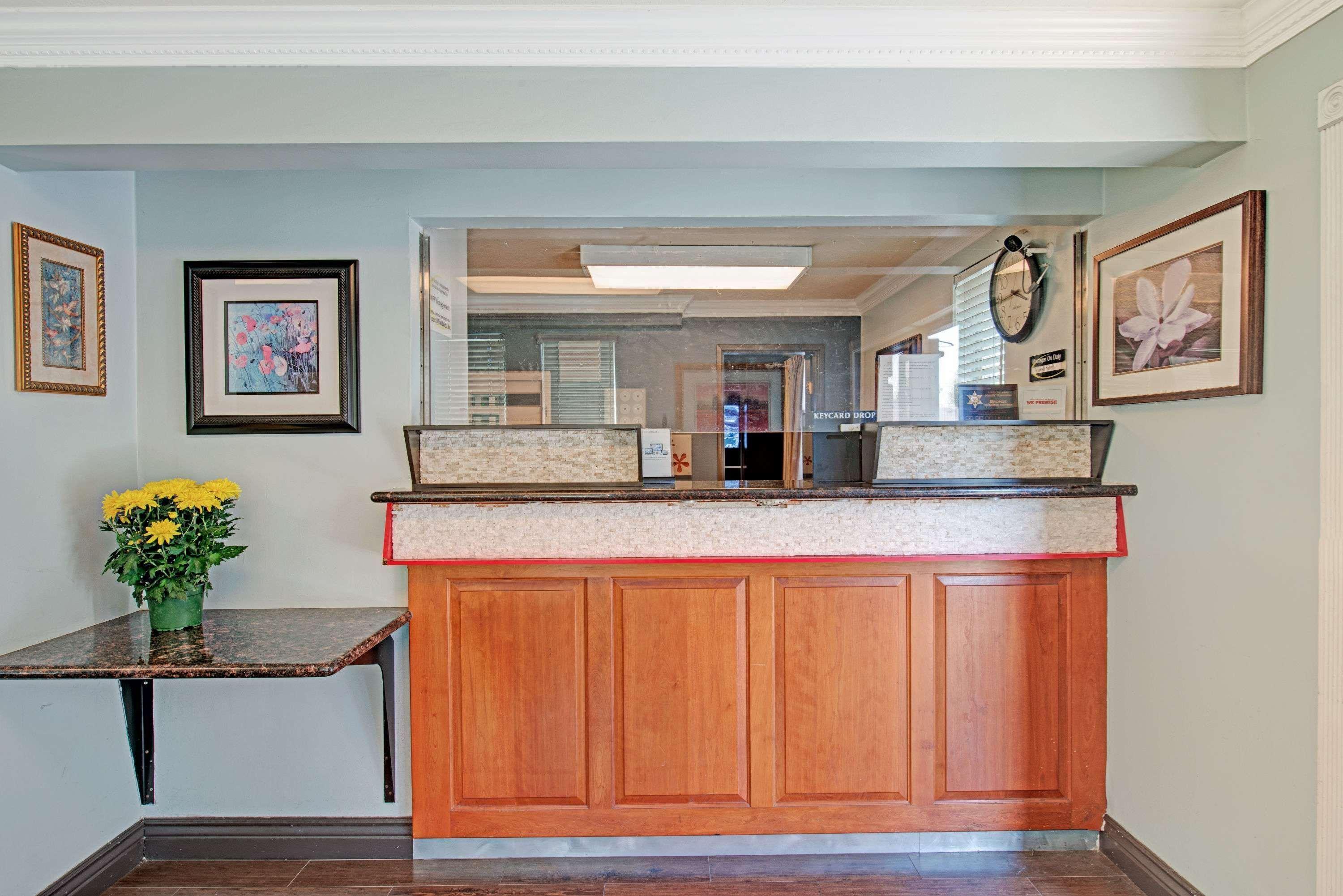 מלון Freeport Super 8 By Wyndham Sacramento/Florin Rd מראה חיצוני תמונה