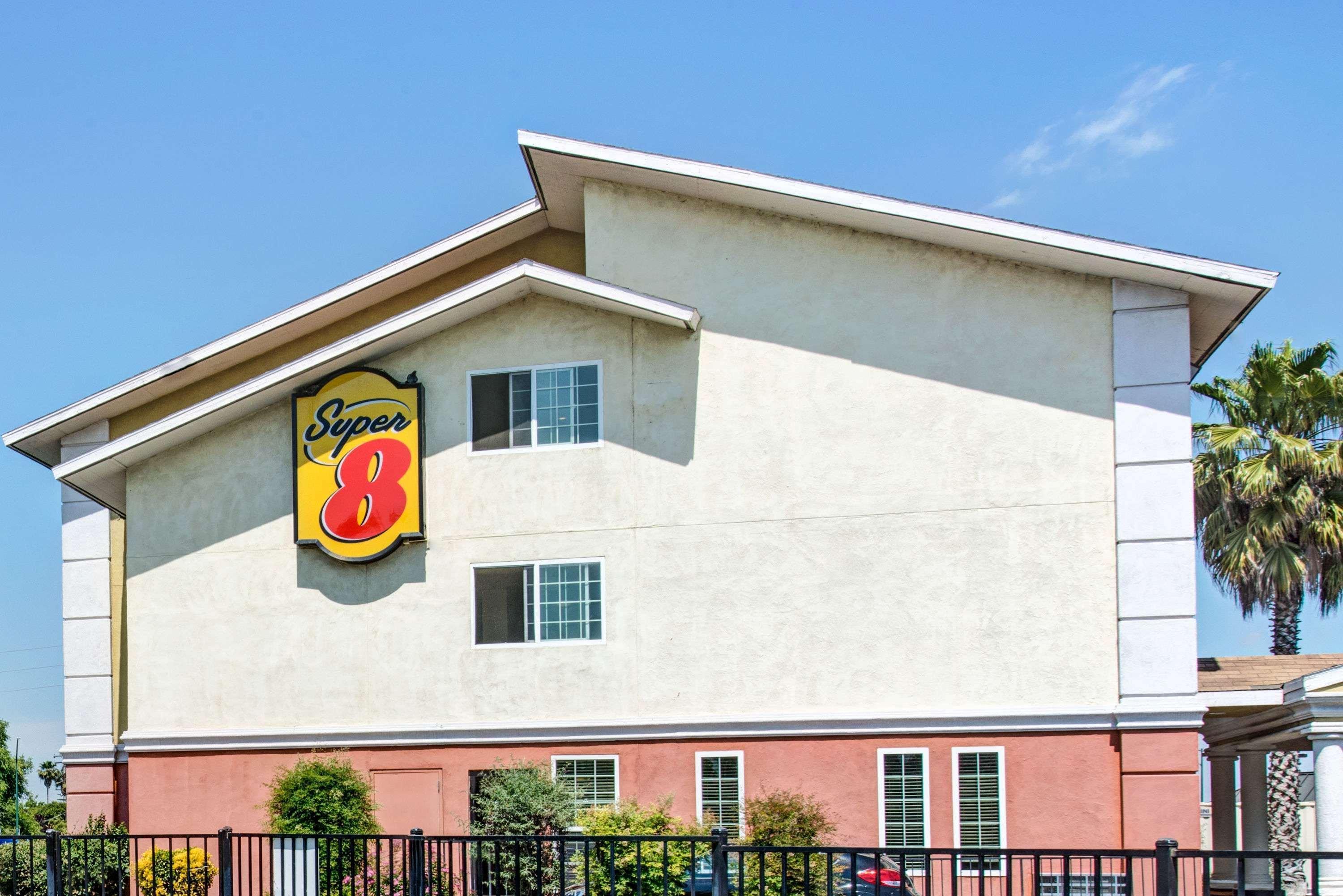 מלון Freeport Super 8 By Wyndham Sacramento/Florin Rd מראה חיצוני תמונה