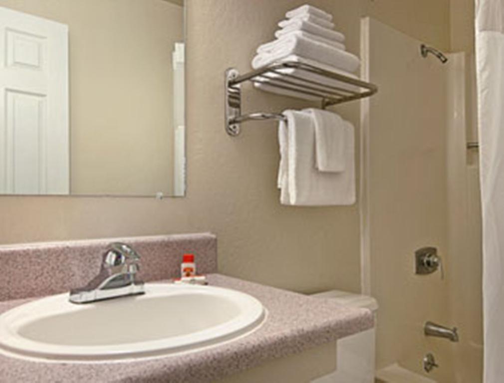 מלון Freeport Super 8 By Wyndham Sacramento/Florin Rd חדר תמונה